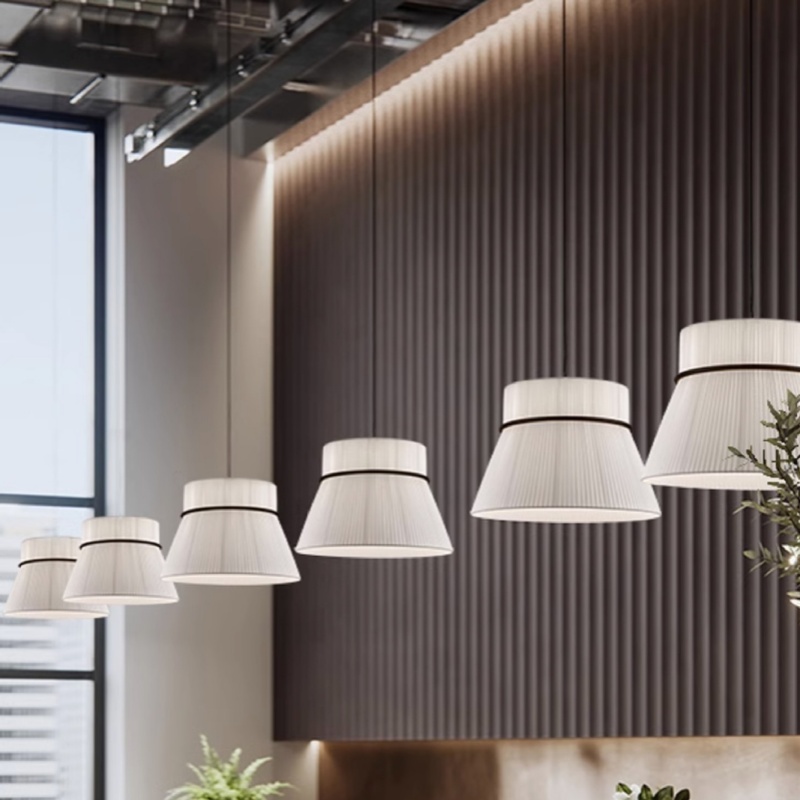Lámpara Colgante LED de Tela M - Interior Design Years reseña y precio